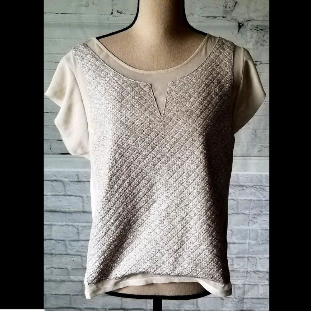 Women's Express Top Size Medium Beige